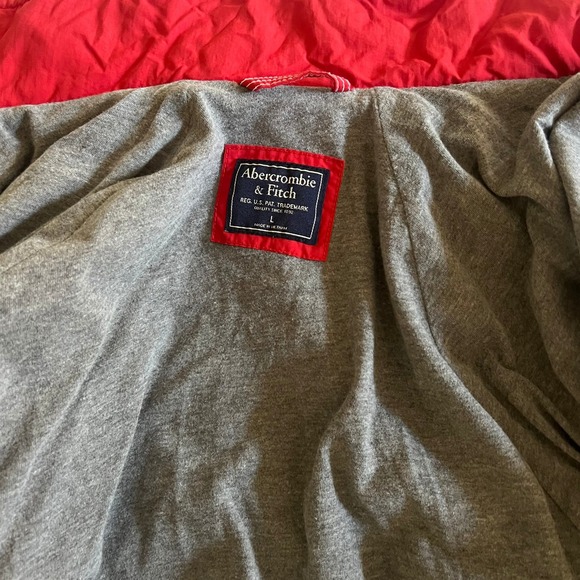 Abercrombie & Fitch Red Cropped Windbreaker Jacket White Piping 90's aesthetic - Picture 7 of 9